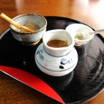 お豆ふ処うめだ屋 - 藻塩、ごまダレ、柚子胡椒