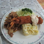 キッチン南海 - お好み２品（しょうが焼と海老フライ）８００円