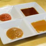 スタンドシャン食 -Tokyo 新橋虎ノ門- Champagne & GYOZA BAR - ４種のタレ