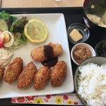 Kafe Kafe - 牡蠣フライ定食(´∀｀)