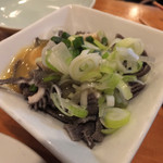 新潟屋 - センマイ刺し300円