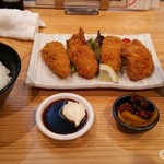 貝屋 マルホウ - 牡蠣フライ定食