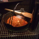 鎌倉酒店 - 肉豆腐は入口の大鍋で炊いてる
