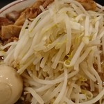 ダントツラーメン  岡山一番店  - ラーメン（並）+豚増し+味玉+野菜2倍+ニンニク（アップ）