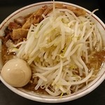 ダントツラーメン  - ラーメン（並）+豚増し+味玉+野菜2倍+ニンニク：640円+230円+110円+無料