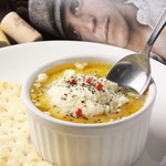 パルミジャーノチーズと黒胡椒のムース