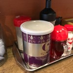 らーめん 紫龍 - 2017年6月　卓上の薬味たち