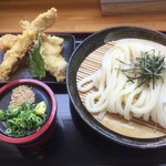 手打ちうどんますや - とり天ザル