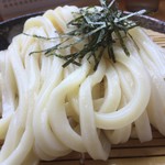 手打ちうどんますや - 麺も出来立て〆立てピッチピチ～♬