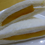 サンドイッチハウス　メルヘン - マンゴー生クリーム　367円