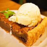 モダナークファームカフェ - ピーカンパイ