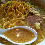 大島 - 麺、スープアップ