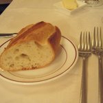 炭焼ステーキハウス 葡萄屋 - フランスパン