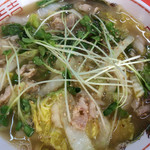 ゑびすうどん - 白菜、豚薄切り肉、カイワレ、白胡麻