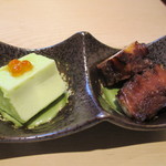 Sushi Kenzan - 突き出しの枝豆豆腐と蛸柔煮