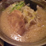 Ramen Yattaru - ラーメンは細麺か太麺か選べます。