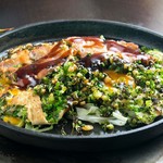 Hiroshima Okonomiyaki Koukouya - 安岡ネギと新鮮玉子のとん平焼き