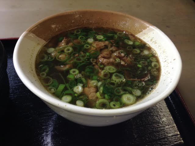 ちょっぴり異端 だけどものすごくおいしい カレー風味の名張牛汁 が味わえるお店 Tポイントは貯まらないけれど笑 おいしさ 昔ながらのたまらない雰囲気と美しい景色 おばあちゃんの優しさに大満足 By Shigeshigeふぁいとだぁ つたや 赤目口 定食 食堂