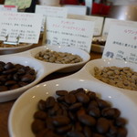 雨の日の珈琲 - 生豆と煎豆
