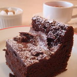 パリのワイン食堂 - オザミ特製!! ガトーショコラ。
