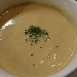 洋食屋 キッチン ふくま - コンビプレート（コーンポタージュスープ：アップ）