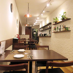 店内はテーブルのみ禁煙(2017年1月)