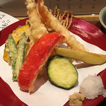 米と天ぷら 悠々 - 海老の天ぷら3本と野菜いろいろ