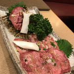 炭火焼肉　うしの家 - 