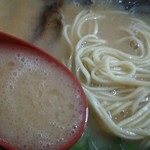 Haku Riyuu - スープと麺アップ
