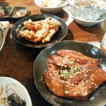 ホルモンさわ - そろそろタレグループになります！ホルモンとレバーです！