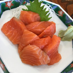 民宿 青塚食堂 - サーモンのお刺身（単品）