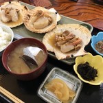 民宿 青塚食堂 - ホタテ焼き定食