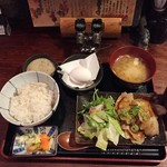 裏恵比寿　自然生村 - トロ豚の炙り焼き膳1,000円