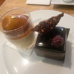 パティスリー・パリセヴェイユ - キャラメルポワールとシュープレーム EI（レシートに印字されていた物をそのまま記載）