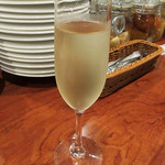 チェネッタ バルバ - ヴィッラ フランカ フラスカーティ グラス600円(2017.5月)