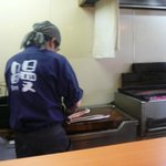 鰻家 うりずん。 - 注文が入ってから捌き始めます
