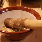 京屋 - お鍋はゴマをすって
