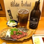 甲州屋酒場 - 鳥白レバー刺&お通し&ホッピー黒