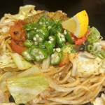 ここやねん - たっぷり夏野菜焼きそば