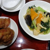 中国料理 青冥 大丸梅田店 - セットの唐揚げと五目餡かけ焼きそば