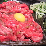 焼肉スエヒロ館 - ユッケ