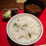 賛否両論 - 鯛と万願寺唐辛子の炊き込み御飯