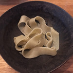 ら すとらあだ - らすとらあだ と言えばこの幅広麺