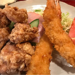 なごや - 唐揚げエビフライ定食細部。