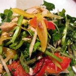 香菜のサラダ　北京風”老虎菜”　９００円