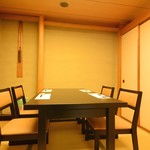 Rakuzan - 個室が3部屋あります。テーブル座敷席にリニューアル致しました。