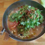 中華そば de 小松 - 真上から見た「トマト冷やし坦々麺」（2017年6月15日）