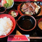 京風レストラン 朱雀 - 焼肉定食