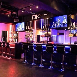 オシャレな空間 難波でおすすめのバーをご紹介 食べログ