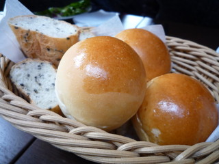 Pittsuria oosaki - パンの盛り合わせ